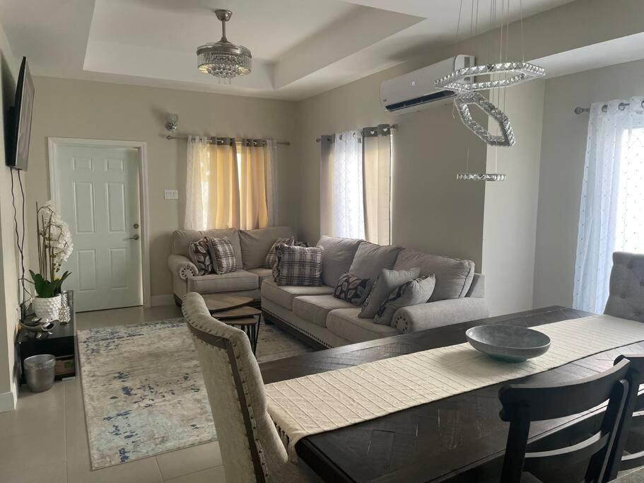 Natty'S Cozy Beach House In Hanover Jamaica Lucea Esterno foto