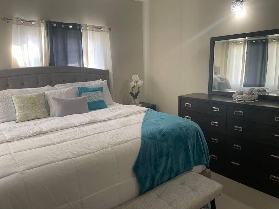 Natty'S Cozy Beach House In Hanover Jamaica Lucea Esterno foto