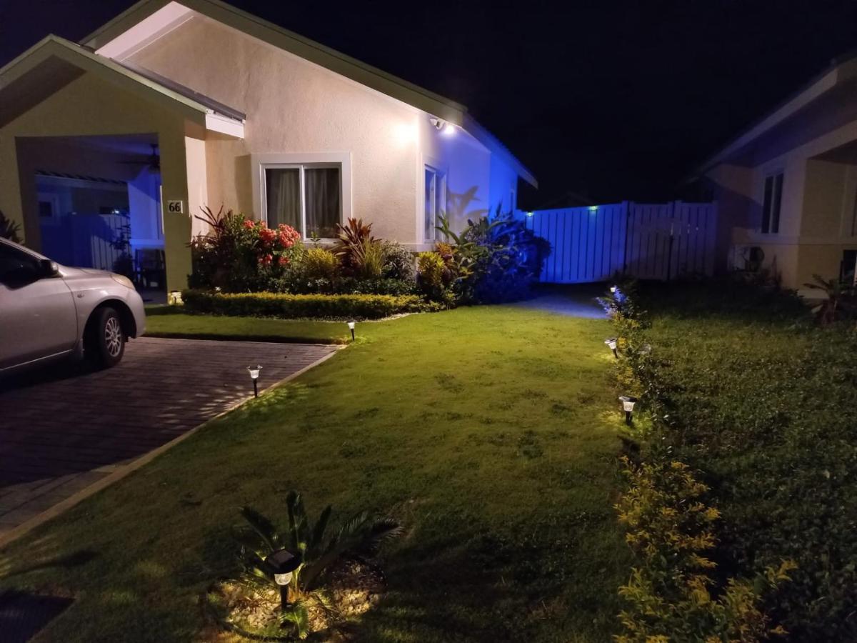 Natty'S Cozy Beach House In Hanover Jamaica Lucea Esterno foto